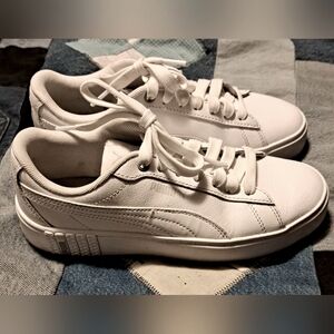 Puma Womens White Casual Shoes Sneakers.